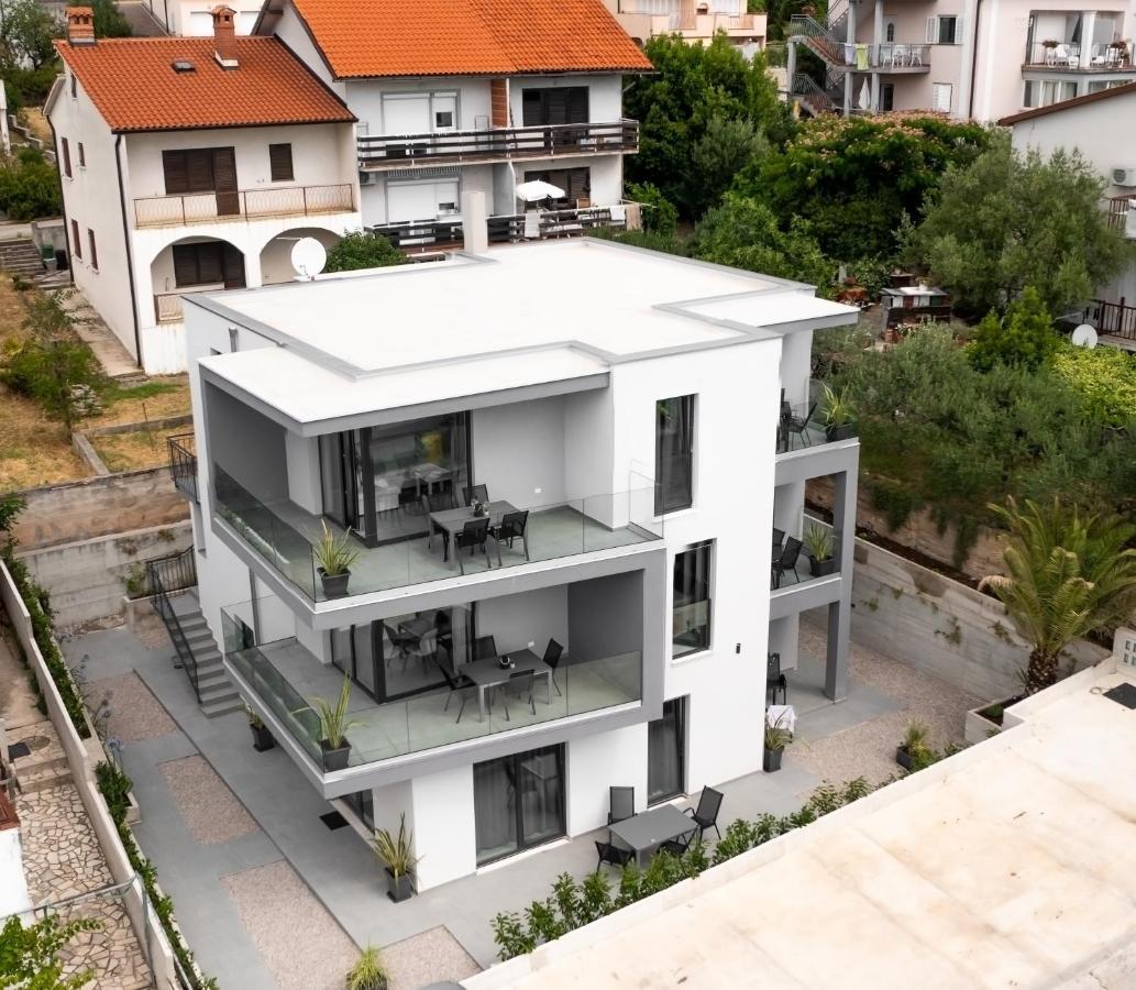 Villa Apartments Lela Rabac Exterior photo